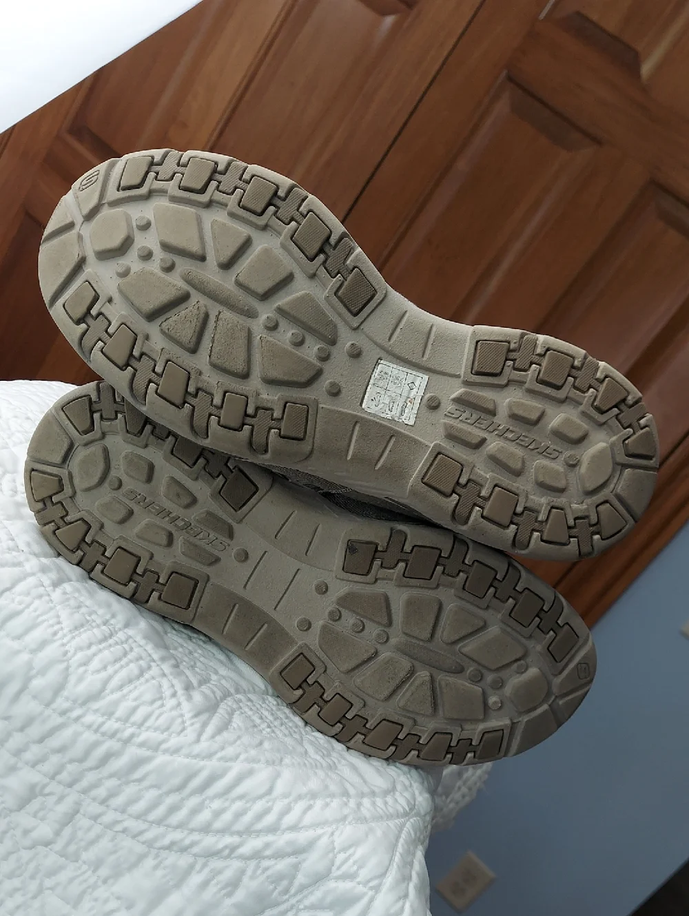 Skechers Men's Slip-On Canvas Loafers in Taupe, Relaxed Fit, Size 10, Like New - Picture 12 of 12